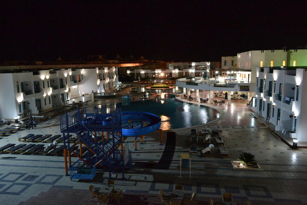 Sharm Holiday Resort Exteriör bild